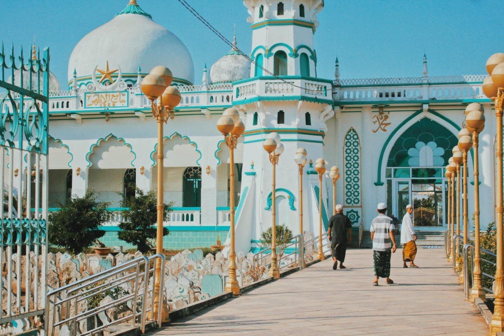 Làng Chăm Châu Giang